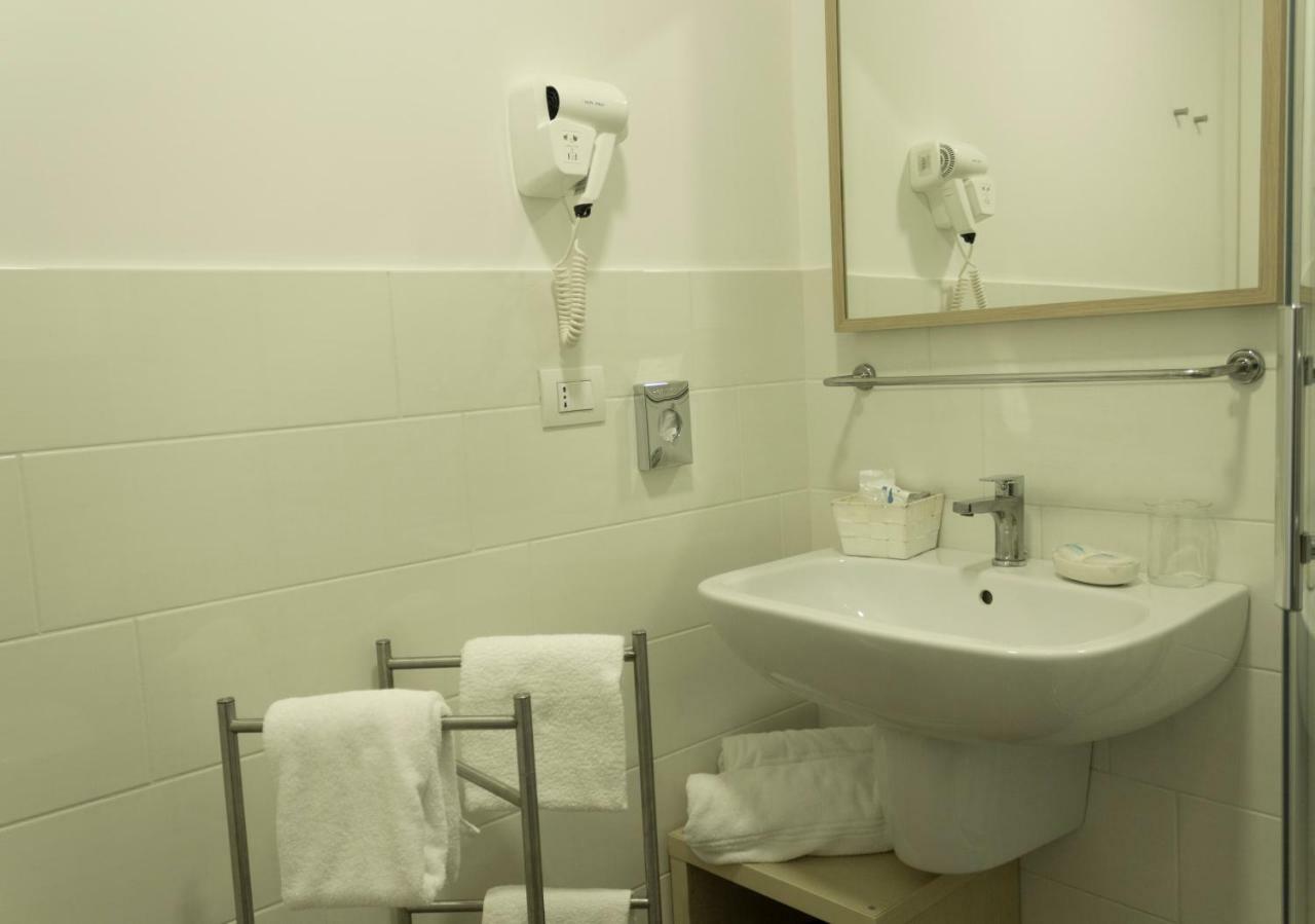 Rooms Stazione Centrale Naples Extérieur photo